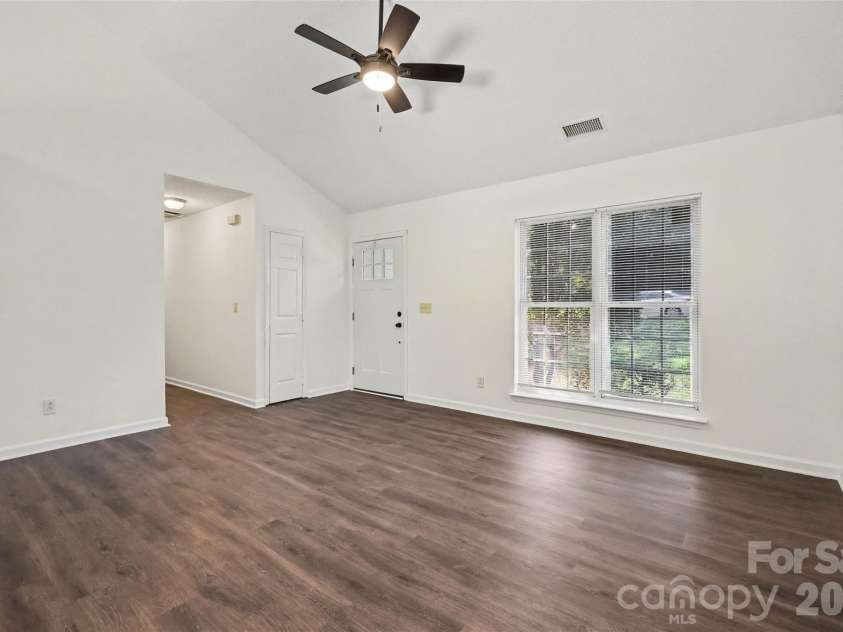 5718 Kirkdale Court, Charlotte, NC 28208.  MLS# CAR4424775, YatesRealty ID 51868. 
