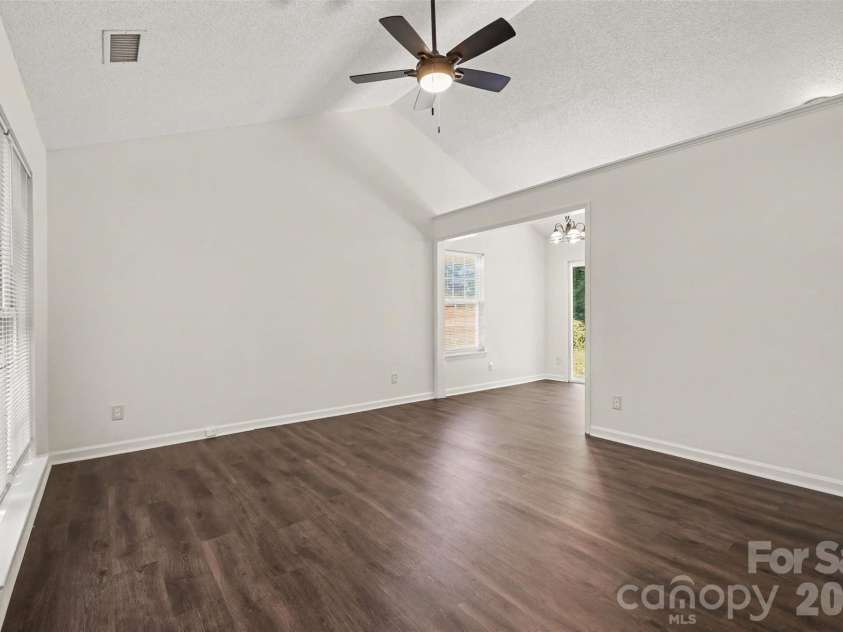 5718 Kirkdale Court, Charlotte, NC 28208.  MLS# CAR4424775, YatesRealty ID 51868. 