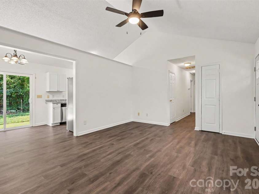 5718 Kirkdale Court, Charlotte, NC 28208.  MLS# CAR4424775, YatesRealty ID 51868. 