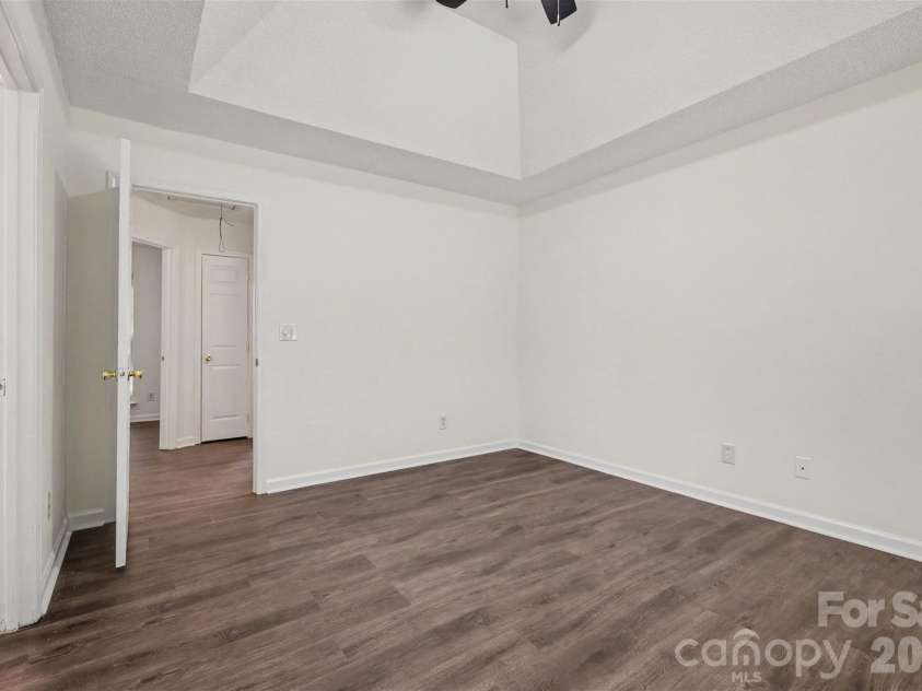5718 Kirkdale Court, Charlotte, NC 28208.  MLS# CAR4424775, YatesRealty ID 51868. 