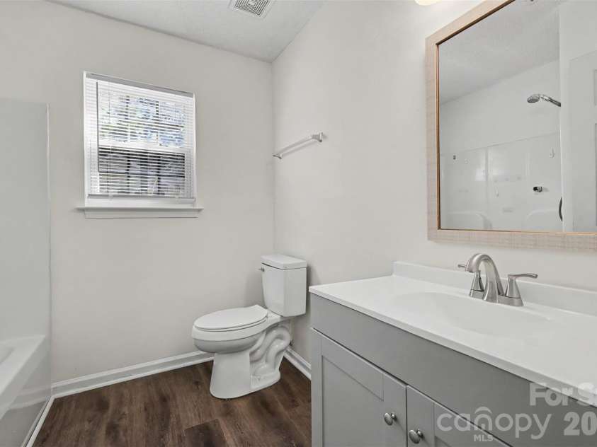 5718 Kirkdale Court, Charlotte, NC 28208.  MLS# CAR4424775, YatesRealty ID 51868. 
