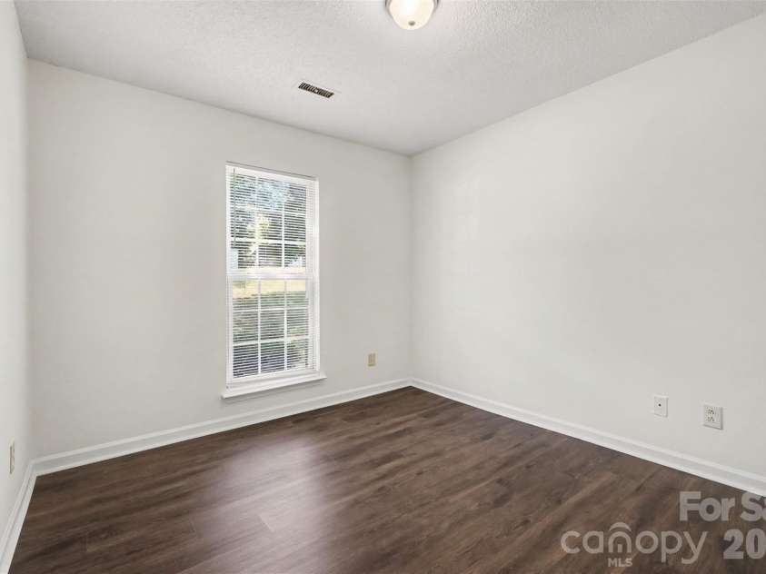 5718 Kirkdale Court, Charlotte, NC 28208.  MLS# CAR4424775, YatesRealty ID 51868. 