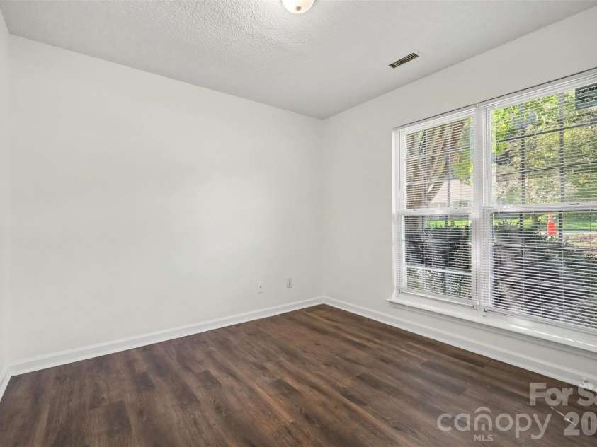 5718 Kirkdale Court, Charlotte, NC 28208.  MLS# CAR4424775, YatesRealty ID 51868. 