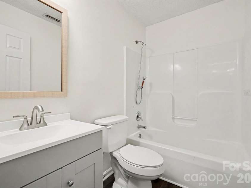 5718 Kirkdale Court, Charlotte, NC 28208.  MLS# CAR4424775, YatesRealty ID 51868. 