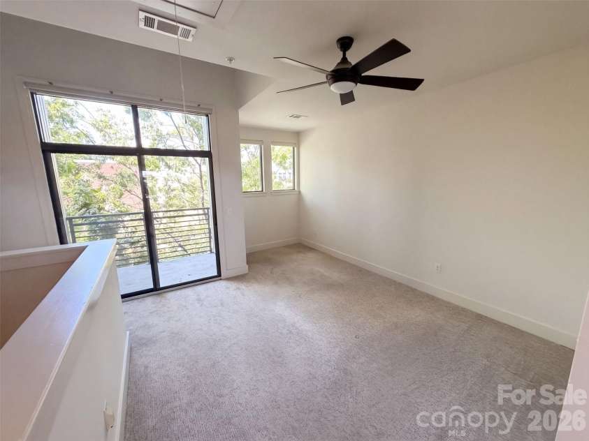 542 Mcdowell Street, Charlotte, NC 28204.  MLS# CAR4426458, YatesRealty ID 51874. 