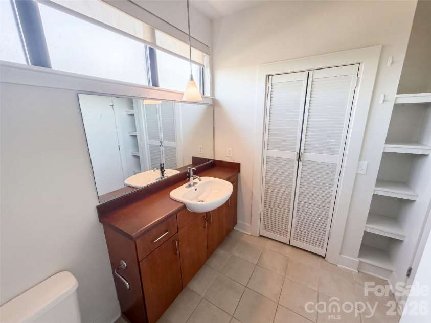 542 Mcdowell Street, Charlotte, NC 28204.  MLS# CAR4426458, YatesRealty ID 51874. 
