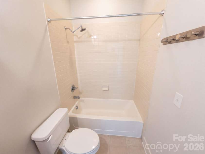 542 Mcdowell Street, Charlotte, NC 28204.  MLS# CAR4426458, YatesRealty ID 51874. 