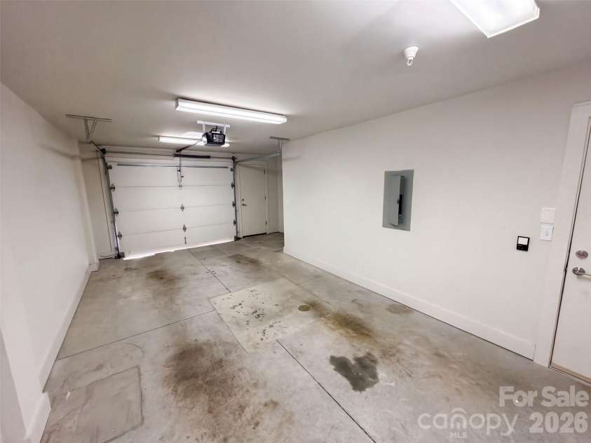 542 Mcdowell Street, Charlotte, NC 28204.  MLS# CAR4426458, YatesRealty ID 51874. 