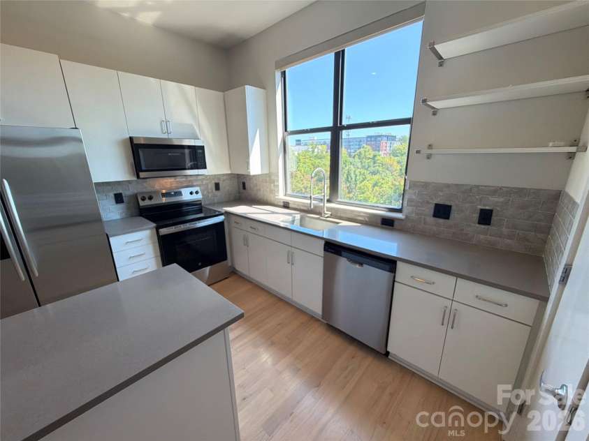 542 Mcdowell Street, Charlotte, NC 28204.  MLS# CAR4426458, YatesRealty ID 51874. 