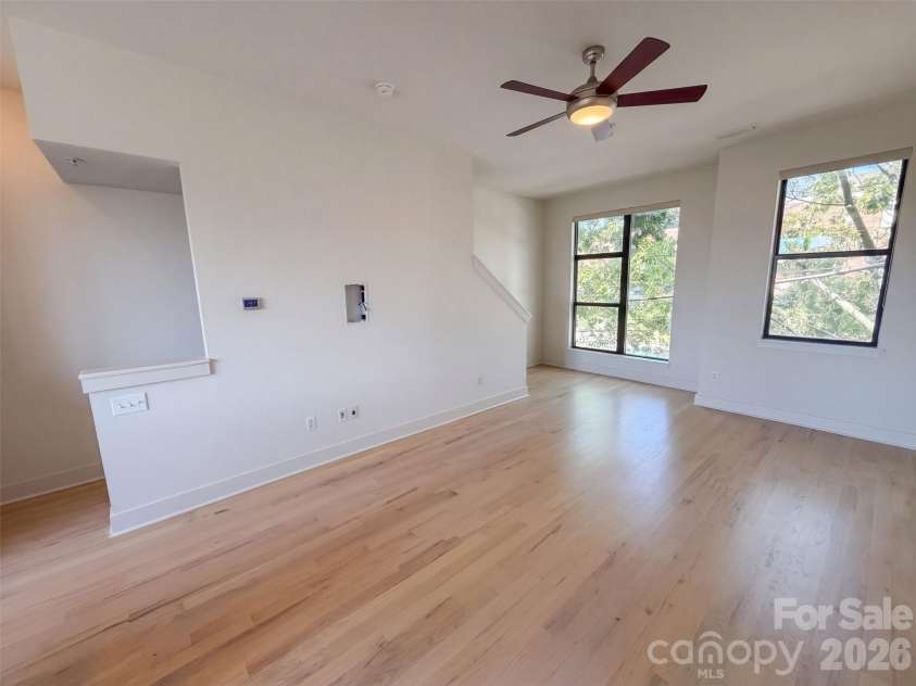 542 Mcdowell Street, Charlotte, NC 28204.  MLS# CAR4426458, YatesRealty ID 51874. 
