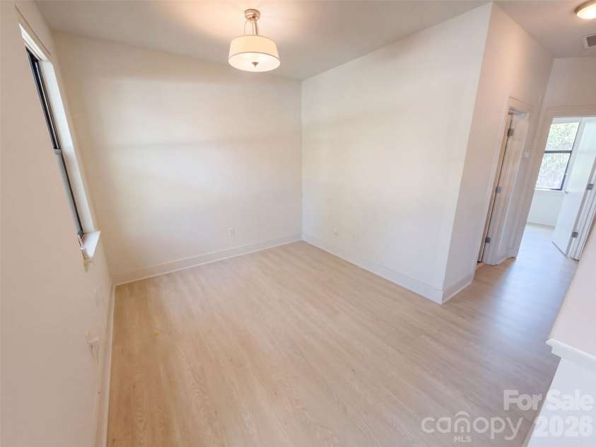 542 Mcdowell Street, Charlotte, NC 28204.  MLS# CAR4426458, YatesRealty ID 51874. 