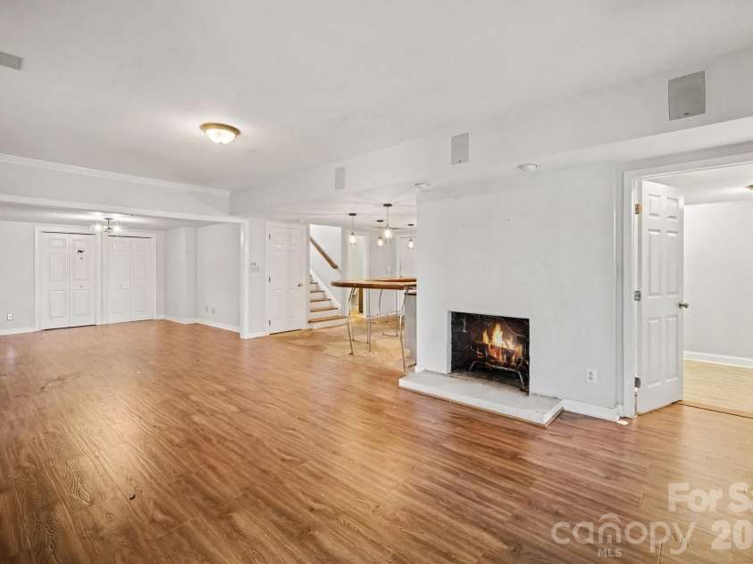 16101 Whitesail Drive, Charlotte, NC 28278.  MLS# CAR4425800, YatesRealty ID 51875. 