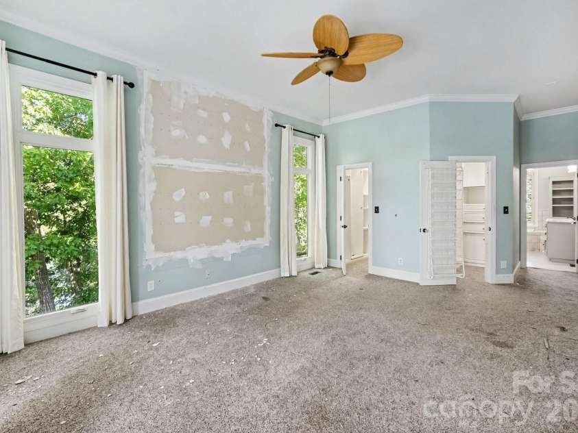 16101 Whitesail Drive, Charlotte, NC 28278.  MLS# CAR4425800, YatesRealty ID 51875. 