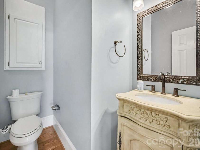 16101 Whitesail Drive, Charlotte, NC 28278.  MLS# CAR4425800, YatesRealty ID 51875. 
