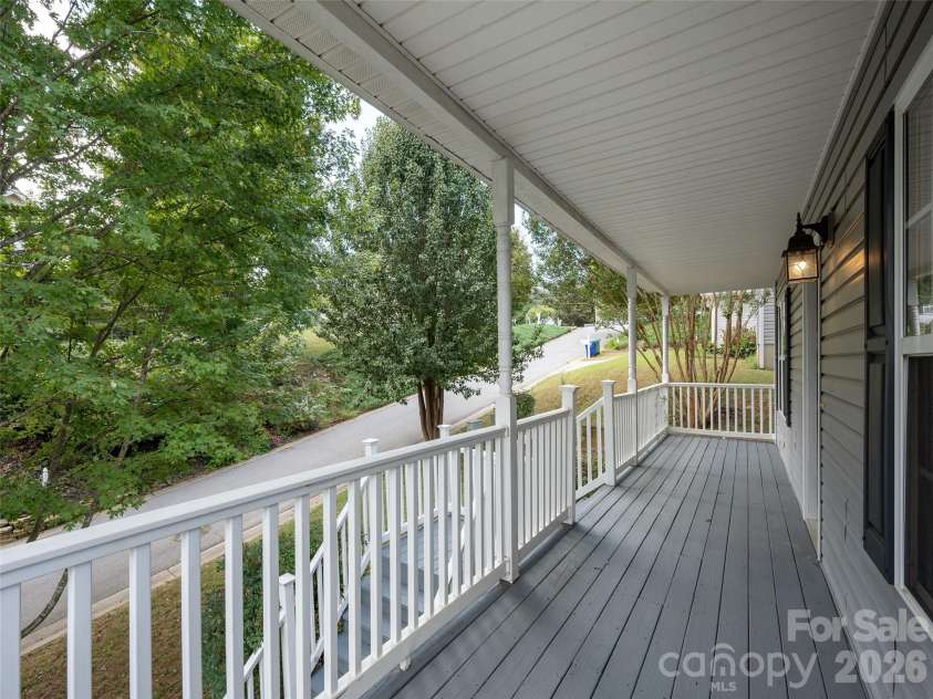 44 Ridgeland Lane, Asheville, NC 28805.  MLS# CAR4426245, YatesRealty ID 51876. 