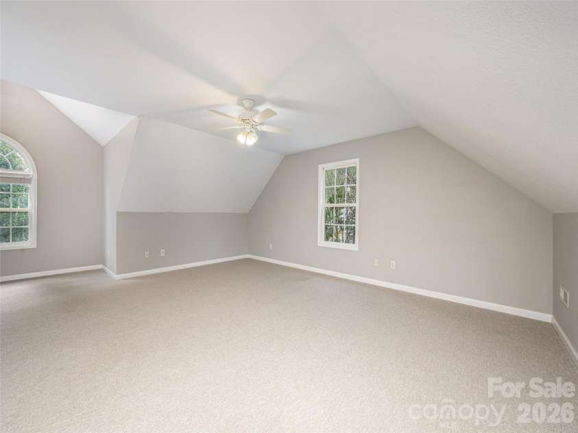 44 Ridgeland Lane, Asheville, NC 28805.  MLS# CAR4426245, YatesRealty ID 51876. 