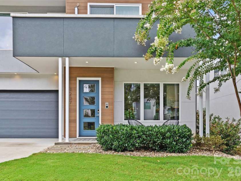 1237 Realta Drive, Charlotte, NC 28211.  MLS# CAR4346937, YatesRealty ID 5188. 
