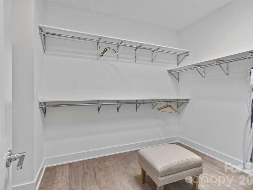 1237 Realta Drive, Charlotte, NC 28211.  MLS# CAR4346937, YatesRealty ID 5188. 