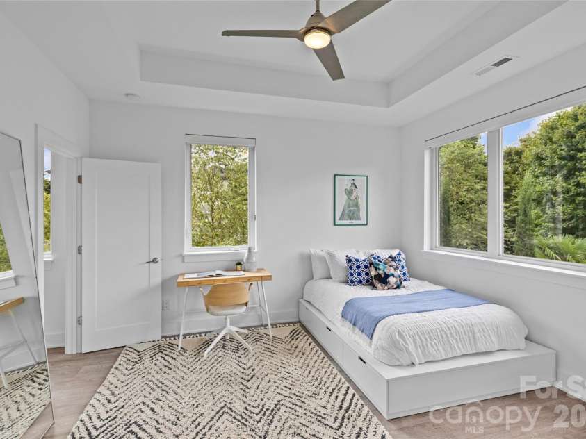 1237 Realta Drive, Charlotte, NC 28211.  MLS# CAR4346937, YatesRealty ID 5188. 