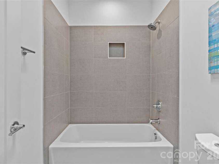 1237 Realta Drive, Charlotte, NC 28211.  MLS# CAR4346937, YatesRealty ID 5188. 