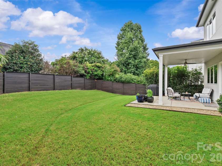 1237 Realta Drive, Charlotte, NC 28211.  MLS# CAR4346937, YatesRealty ID 5188. 