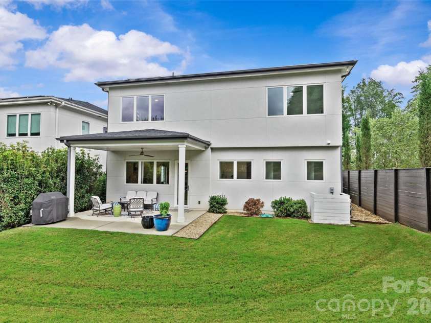 1237 Realta Drive, Charlotte, NC 28211.  MLS# CAR4346937, YatesRealty ID 5188. 