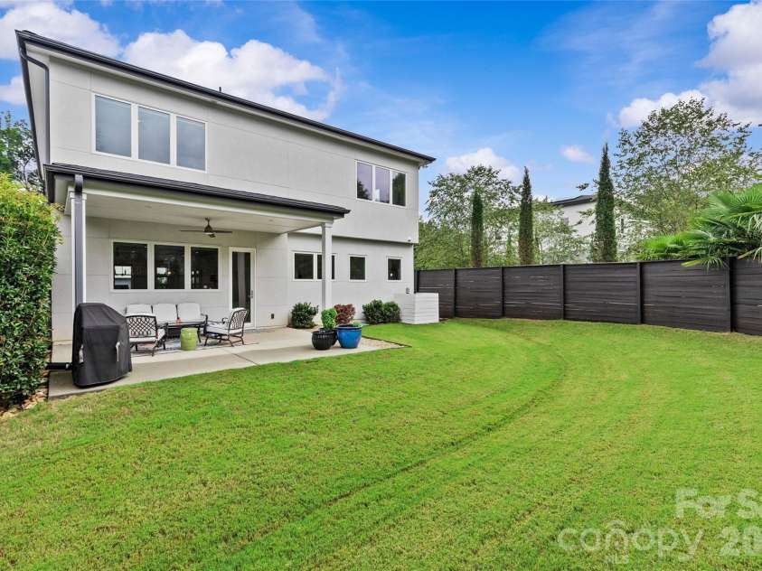 1237 Realta Drive, Charlotte, NC 28211.  MLS# CAR4346937, YatesRealty ID 5188. 