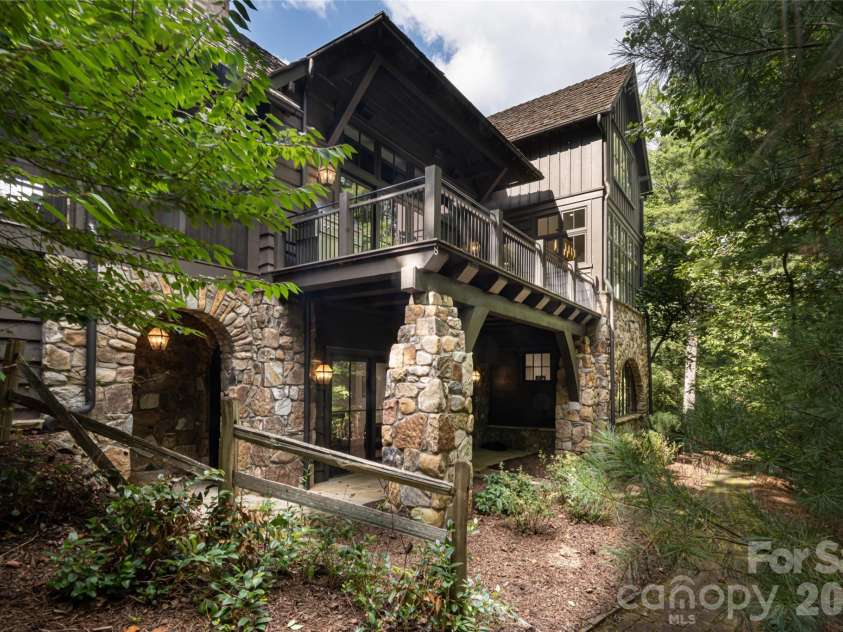 17 Falling Waters Trail, Arden, NC 28704.  MLS# CAR4425332, YatesRealty ID 51882. 