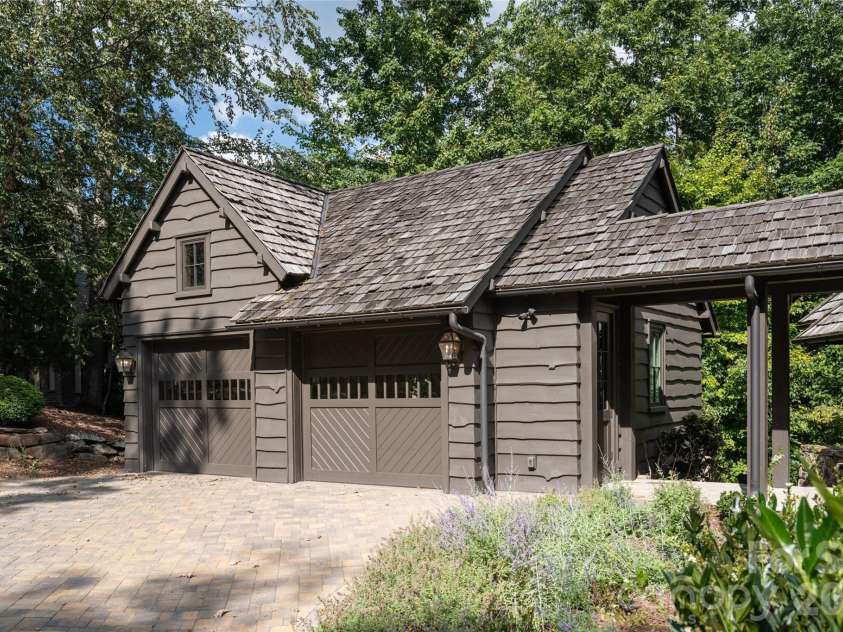 17 Falling Waters Trail, Arden, NC 28704.  MLS# CAR4425332, YatesRealty ID 51882. 