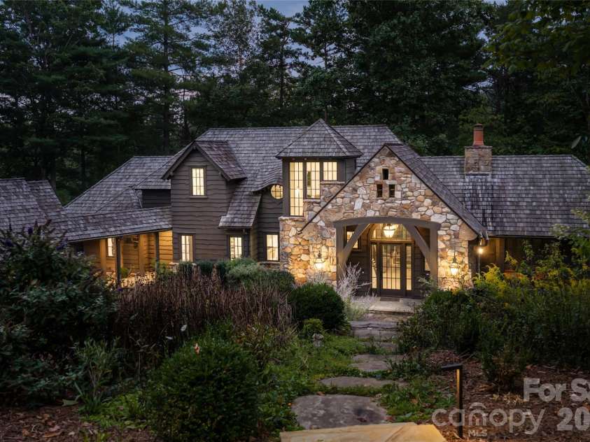 17 Falling Waters Trail, Arden, NC 28704.  MLS# CAR4425332, YatesRealty ID 51882. 