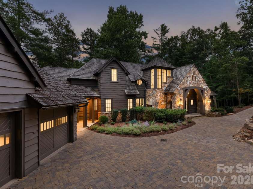 17 Falling Waters Trail, Arden, NC 28704.  MLS# CAR4425332, YatesRealty ID 51882. 