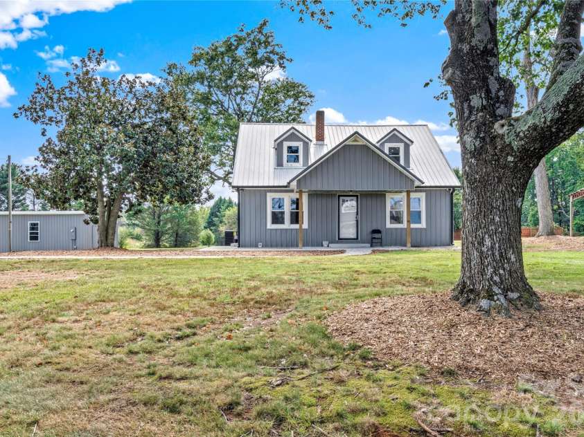 4752 Old US 421 Highway, Hamptonville, NC 27020.  MLS# CAR4425441, YatesRealty ID 51883. 