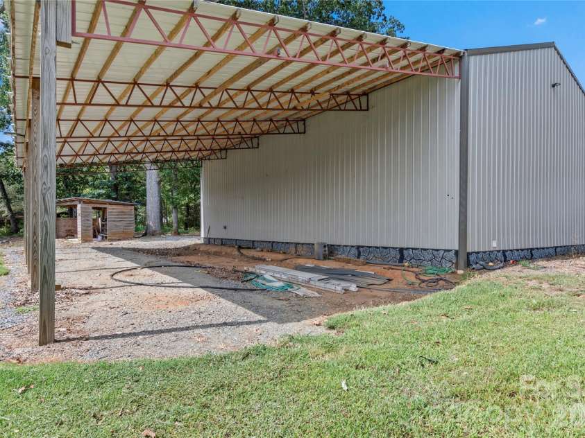4752 Old US 421 Highway, Hamptonville, NC 27020.  MLS# CAR4425441, YatesRealty ID 51883. 