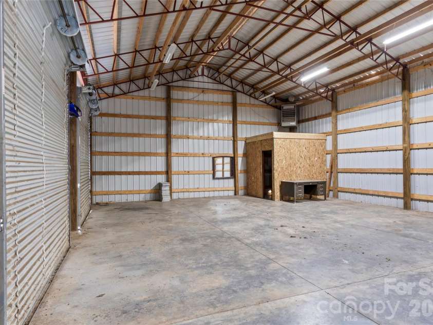 4752 Old US 421 Highway, Hamptonville, NC 27020.  MLS# CAR4425441, YatesRealty ID 51883. 
