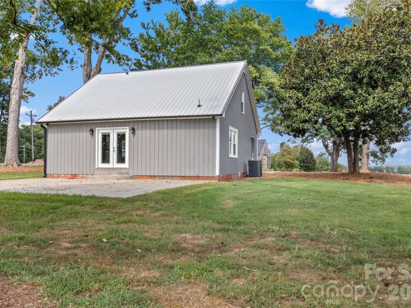 4752 Old US 421 Highway, Hamptonville, NC 27020.  MLS# CAR4425441, YatesRealty ID 51883. 