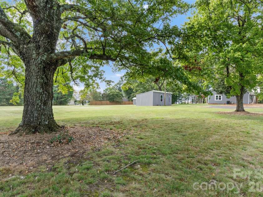 4752 Old US 421 Highway, Hamptonville, NC 27020.  MLS# CAR4425441, YatesRealty ID 51883. 