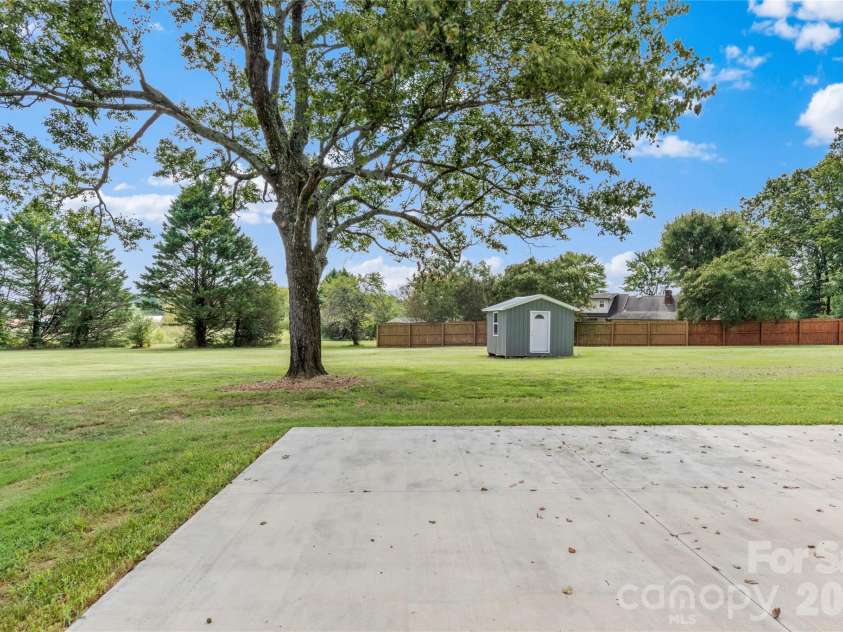 4752 Old US 421 Highway, Hamptonville, NC 27020.  MLS# CAR4425441, YatesRealty ID 51883. 