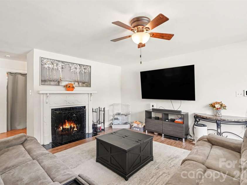 2000 Clay Street, Kannapolis, NC 28083.  MLS# CAR4425983, YatesRealty ID 51884. 