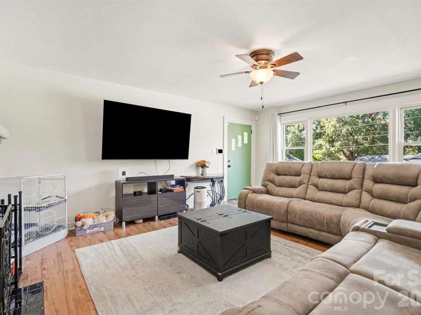 2000 Clay Street, Kannapolis, NC 28083.  MLS# CAR4425983, YatesRealty ID 51884. 