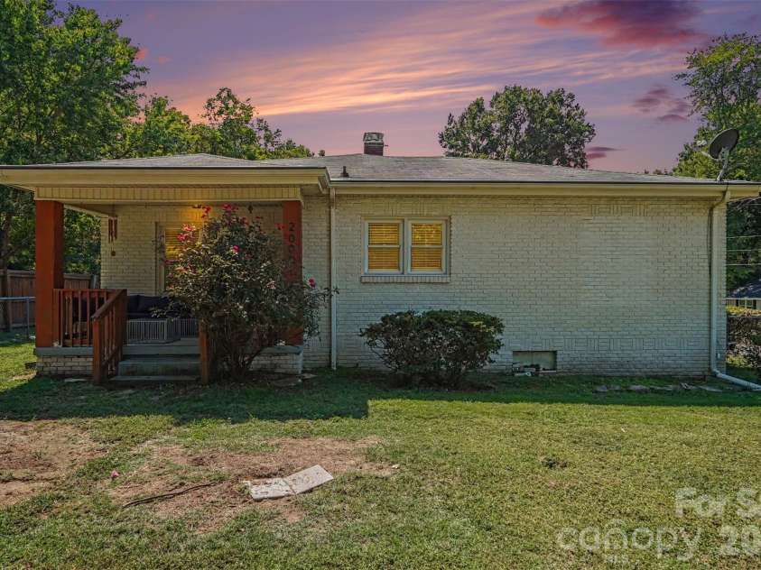 2000 Clay Street, Kannapolis, NC 28083.  MLS# CAR4425983, YatesRealty ID 51884. 