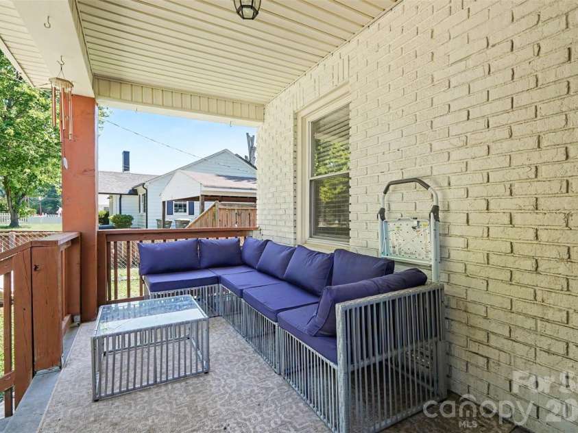 2000 Clay Street, Kannapolis, NC 28083.  MLS# CAR4425983, YatesRealty ID 51884. 
