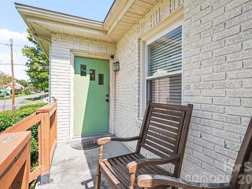 2000 Clay Street, Kannapolis, NC 28083.  MLS# CAR4425983, YatesRealty ID 51884. 