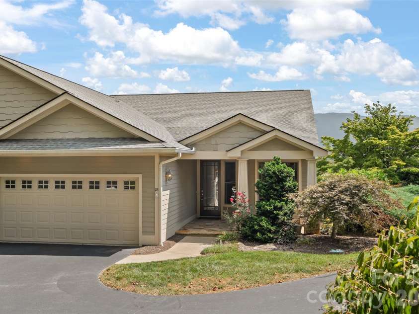 18 Champion Court, Waynesville, NC 28786.  MLS# CAR4426171, YatesRealty ID 51885. 