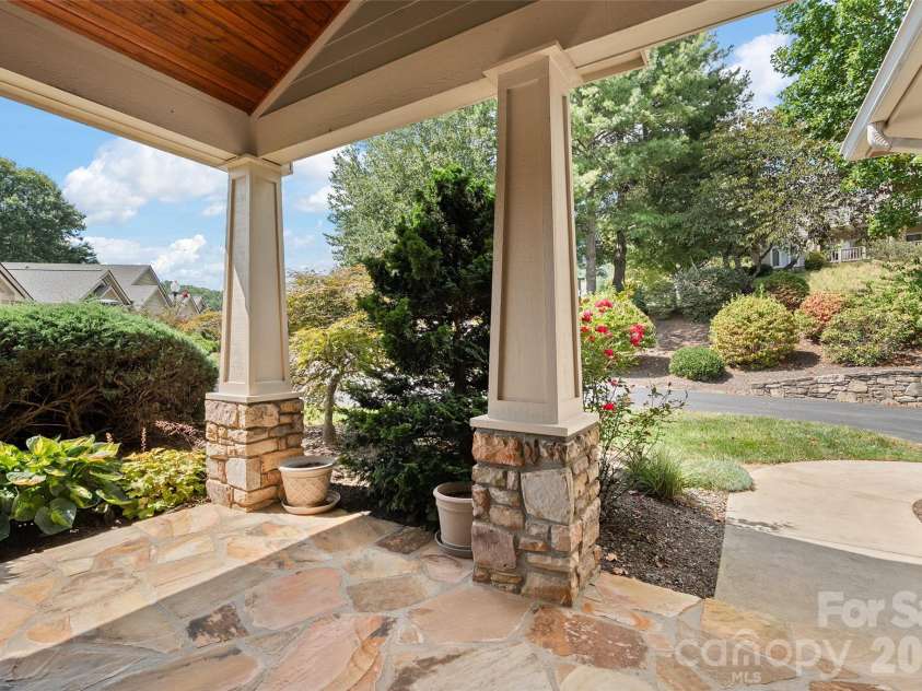 18 Champion Court, Waynesville, NC 28786.  MLS# CAR4426171, YatesRealty ID 51885. 