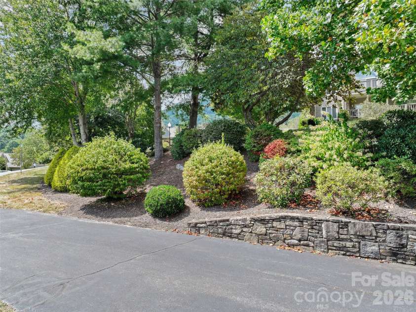 18 Champion Court, Waynesville, NC 28786.  MLS# CAR4426171, YatesRealty ID 51885. 