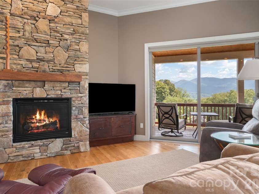 18 Champion Court, Waynesville, NC 28786.  MLS# CAR4426171, YatesRealty ID 51885. 
