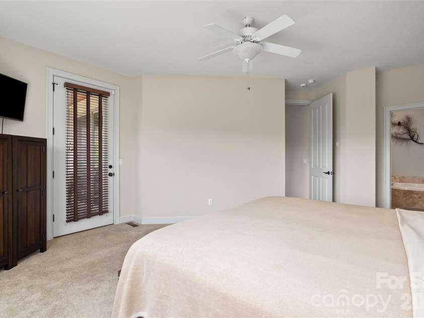 18 Champion Court, Waynesville, NC 28786.  MLS# CAR4426171, YatesRealty ID 51885. 