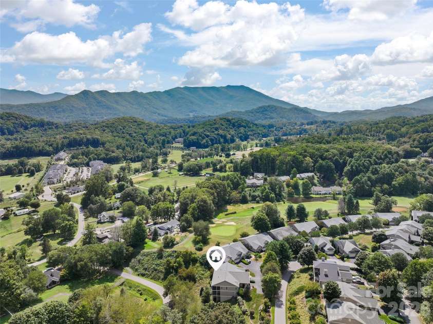 18 Champion Court, Waynesville, NC 28786.  MLS# CAR4426171, YatesRealty ID 51885. 
