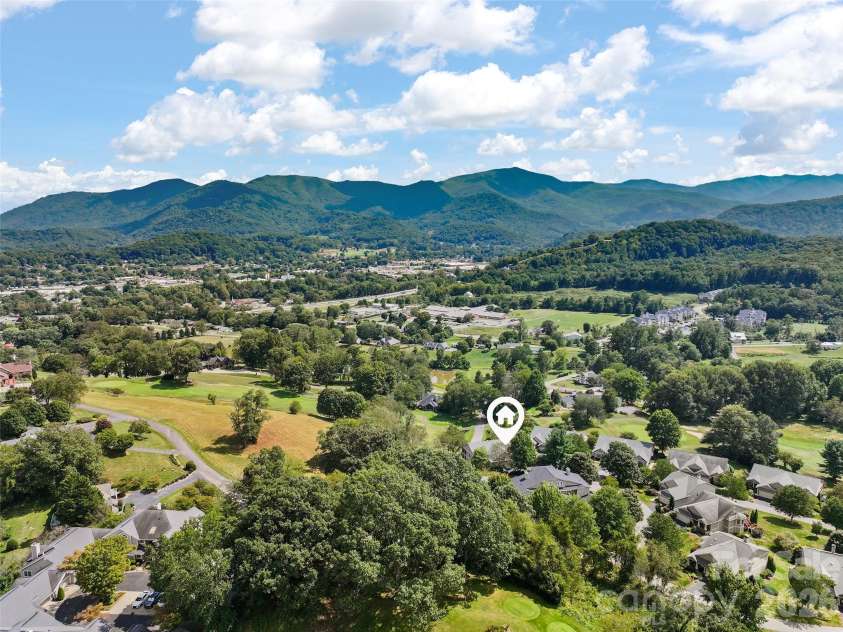 18 Champion Court, Waynesville, NC 28786.  MLS# CAR4426171, YatesRealty ID 51885. 