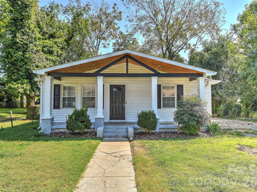 2941 Reid Avenue, Charlotte, NC 28208.  MLS# CAR4425898, YatesRealty ID 51888. 